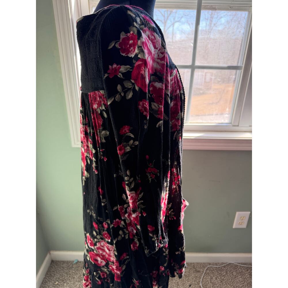 Altar’d State Black Velvet Floral Rose Long Sleeve Babydoll Tunic Dress Size M - Picture 3 of 5